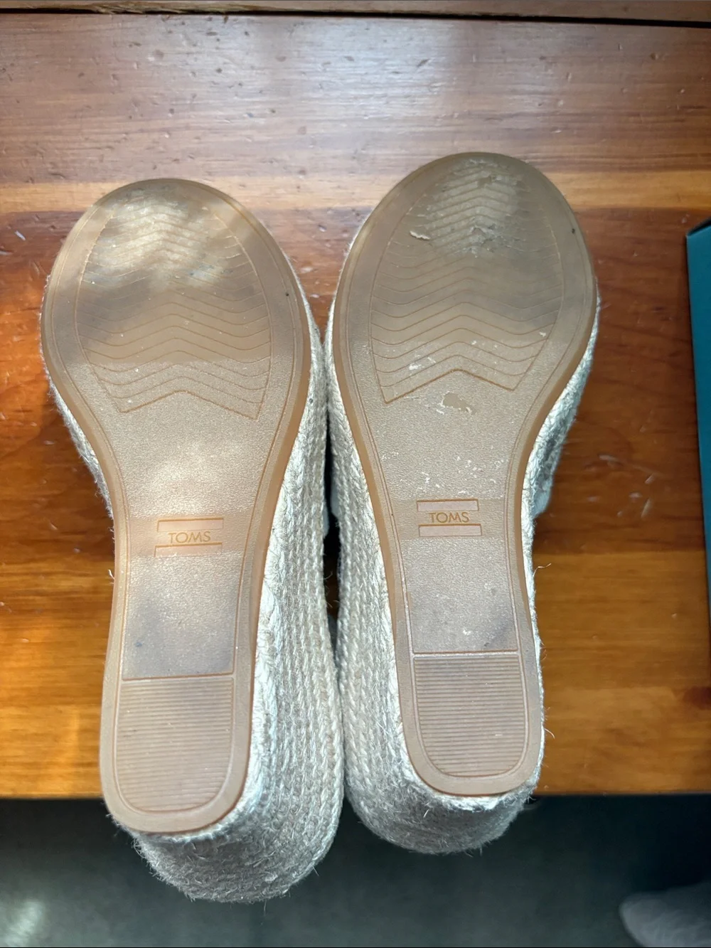 Toms beige canvas